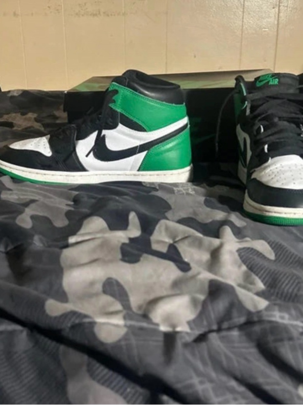 Nike Kids High-Top Sneakers in Green, Black & White